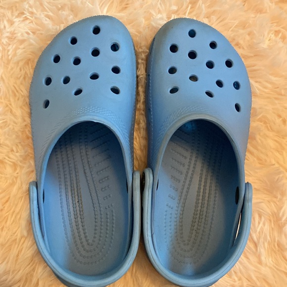 Lightly used light blue crocs - Picture 5 of 5
